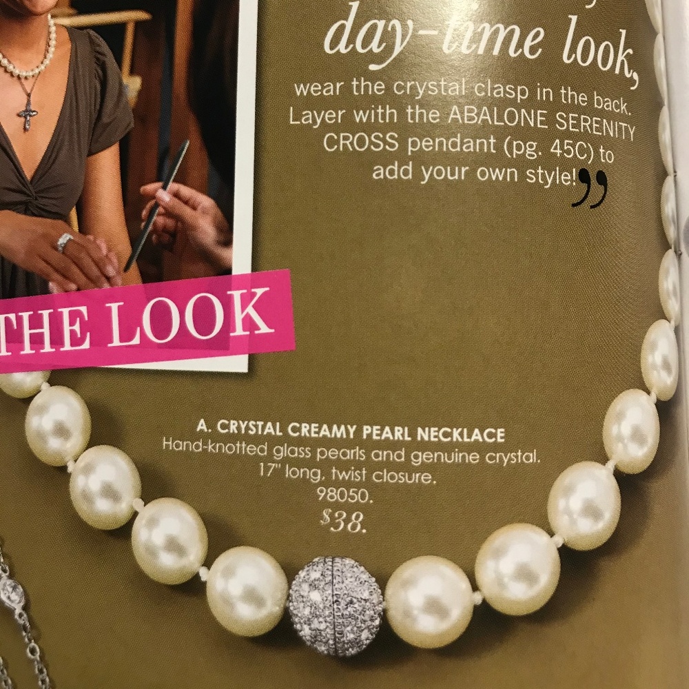 Crystal Creamy Pearl Necklace